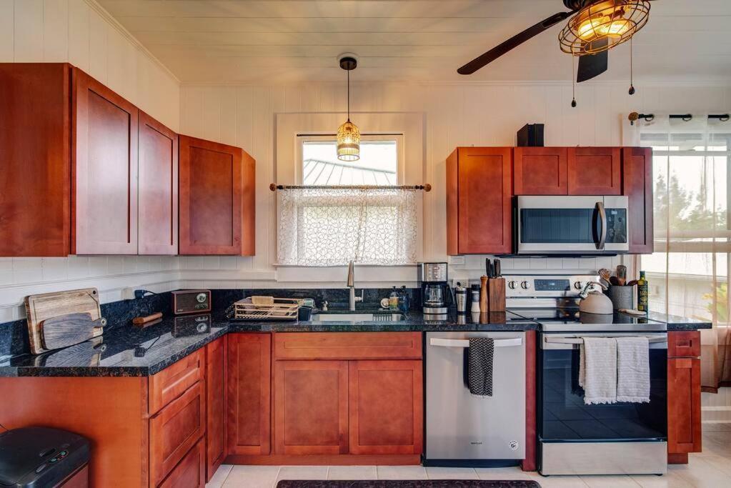New Paddler'S Inn- 3Br Hilo Downtown Bagian luar foto